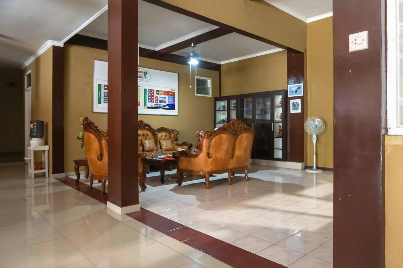 Hotel Omah Kalimosodo Mitra Reddoorz Near Stasiun Malang Kota Baru Exterior foto
