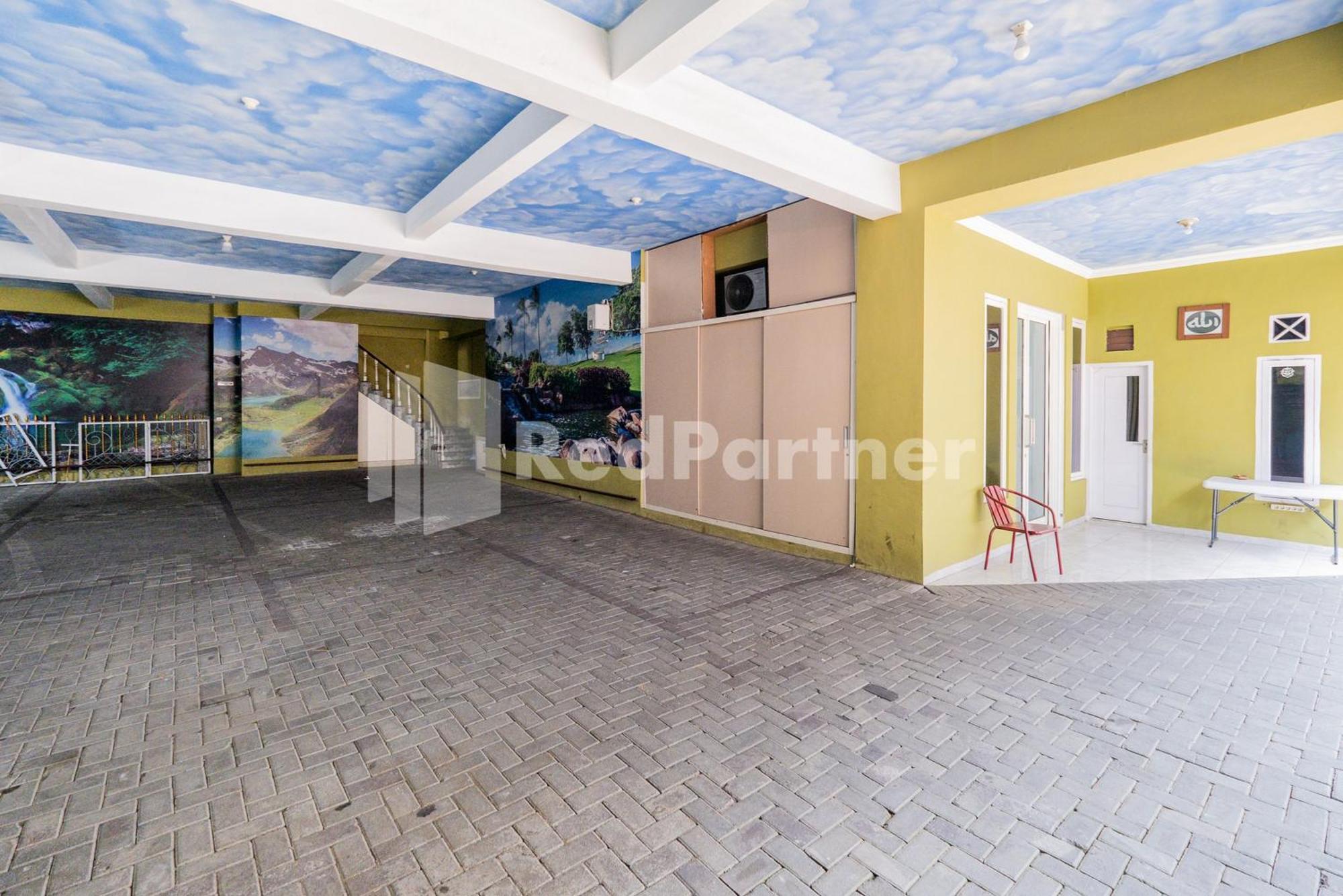 Hotel Omah Kalimosodo Mitra Reddoorz Near Stasiun Malang Kota Baru Exterior foto